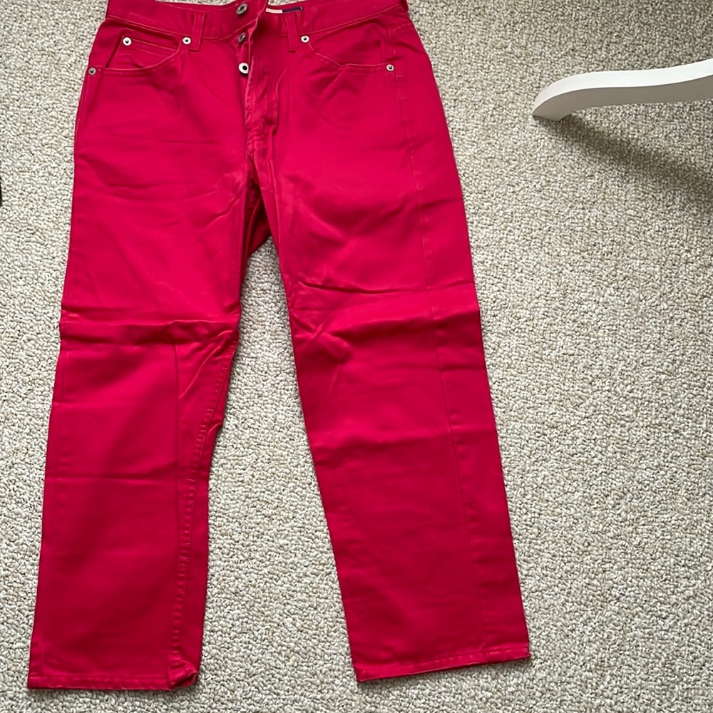 The Gap fuchsia cotton capri pants